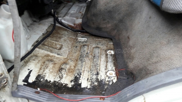 6 ล้อ HINO กระบะรั้วเหล็กพื้นเป็นสแตนเลส  รุ่น KM779   117 แรงม้า กระบะยาว 5.40 เมตร