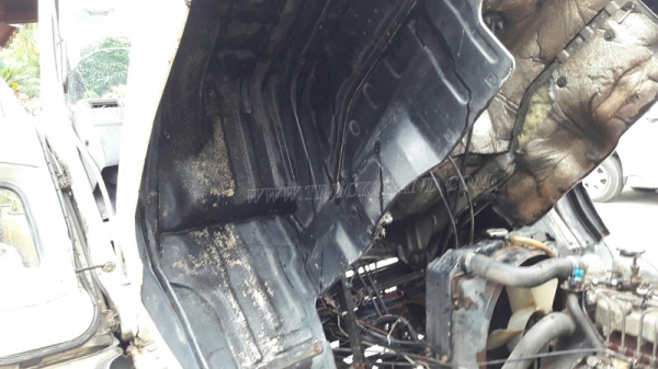 6 ล้อ HINO กระบะรั้วเหล็กพื้นเป็นสแตนเลส  รุ่น KM779   117 แรงม้า กระบะยาว 5.40 เมตร