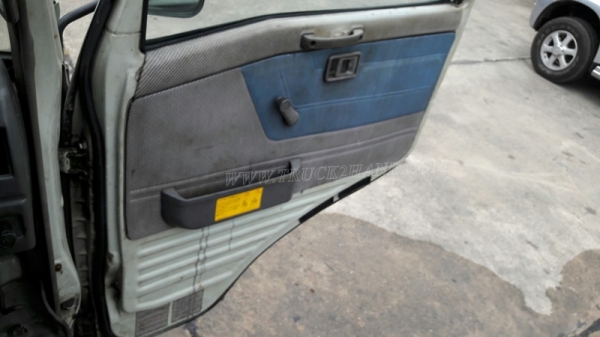 6 ล้อ HINO กระบะรั้วเหล็กพื้นเป็นสแตนเลส  รุ่น KM779   117 แรงม้า กระบะยาว 5.40 เมตร