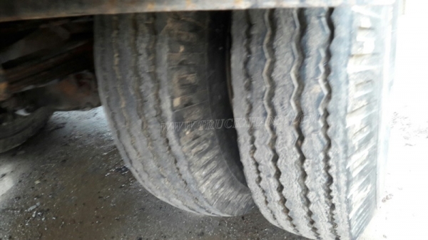 6 ล้อ HINO กระบะรั้วเหล็กพื้นเป็นสแตนเลส  รุ่น KM779   117 แรงม้า กระบะยาว 5.40 เมตร