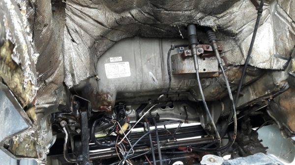 6 ล้อ HINO กระบะรั้วเหล็กพื้นเป็นสแตนเลส  รุ่น KM779   117 แรงม้า กระบะยาว 5.40 เมตร