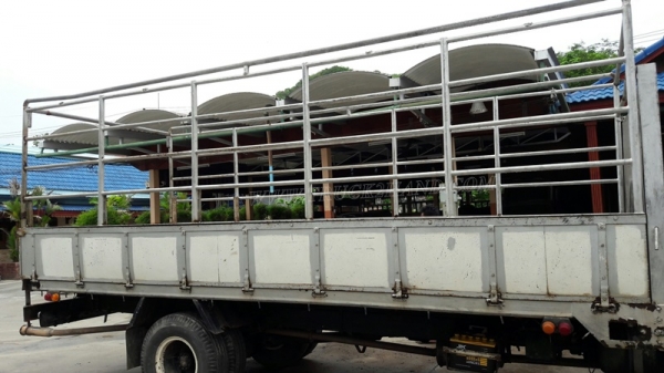 6 ล้อ HINO กระบะรั้วเหล็กพื้นเป็นสแตนเลส  รุ่น KM779   117 แรงม้า กระบะยาว 5.40 เมตร