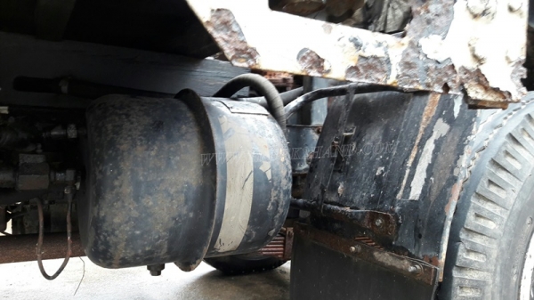 6 ล้อ HINO กระบะรั้วเหล็กพื้นเป็นสแตนเลส  รุ่น KM779   117 แรงม้า กระบะยาว 5.40 เมตร