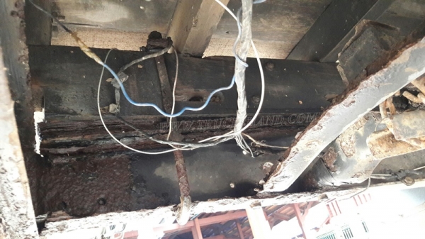 6 ล้อ HINO กระบะรั้วเหล็กพื้นเป็นสแตนเลส  รุ่น KM779   117 แรงม้า กระบะยาว 5.40 เมตร