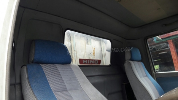 6 ล้อ HINO กระบะรั้วเหล็กพื้นเป็นสแตนเลส  รุ่น KM779   117 แรงม้า กระบะยาว 5.40 เมตร