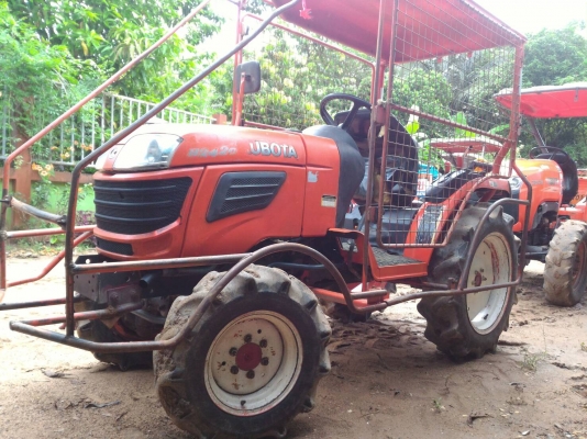 ขายรถไถ KUBOTA B2420 พร้อมโครงกันอ้อย ราคา 145,000 DC Trctor Rayong 0818618678,0899347475 ขายรถไถ KUBOTA B2420 พร้อมโครงกันอ้อย ราคา 145,000 DC Trctor Rayong 0818618678,0899347475