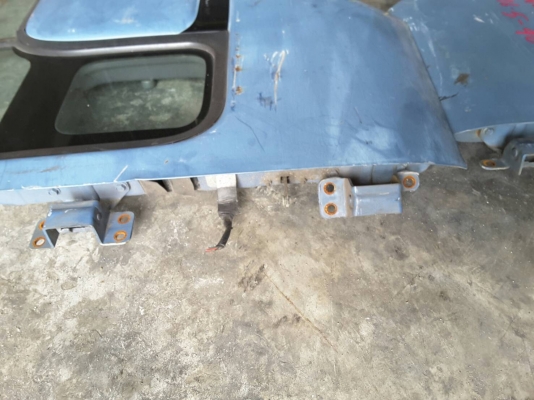 ขายประตูรถสี่กลางเก่าญี่ปุ่นตามสภาพนอกราคาคู่ละ9000บาท