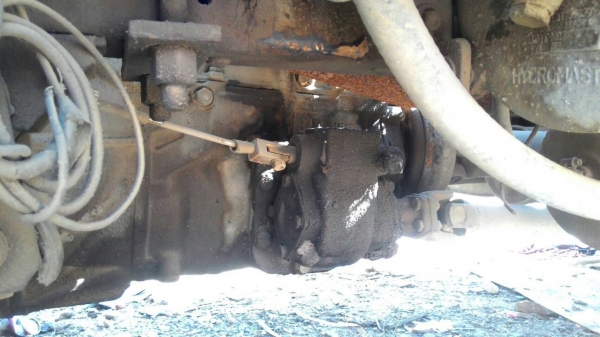 รถอีซูซู 6 ล้อ ท้ายลาด NKR 110 แรงม้า. ปี 32. สนใจติดต่อ 081 - 6079515 รถอีซูซู 6 ล้อ ท้ายลาด NKR 110 แรงม้า. ปี 32. สนใจติดต่อ 081 - 6079515