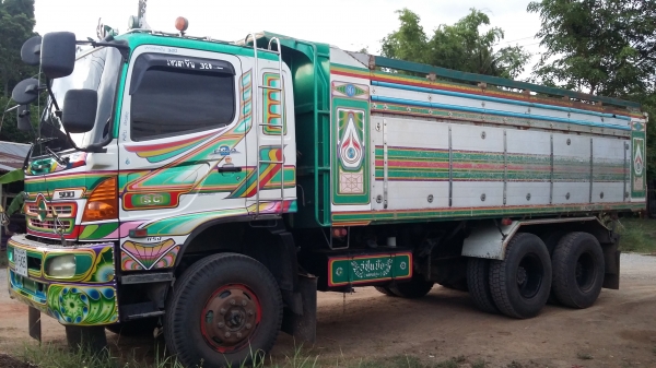 ขายสิบล้อดั๊มสองเพลาเมก้า 320  สวย ๆ เดิม ๆ  ครับ