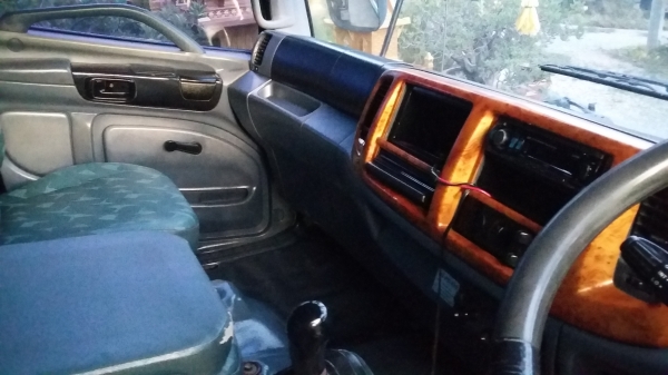 ขายสิบล้อดั๊มสองเพลาเมก้า 320  สวย ๆ เดิม ๆ  ครับ