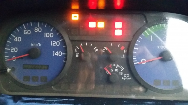 ขายสิบล้อดั๊มสองเพลาเมก้า 320  สวย ๆ เดิม ๆ  ครับ