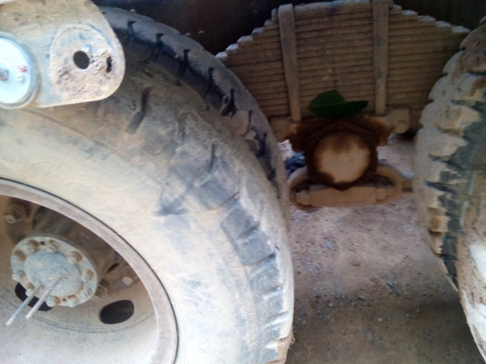 ปิดการขายแล้วคับ 10 ล้ออีโน่ FM 17. /2เพลา / เครื่อง EH700 168  แรงม้า/ สโลกลาง/เบรกเทปฟี่/เพาเวอร์/  ยางสวย/เครื่องดีมาก/พร้อใใช้งาน..เล่มติดมือ...