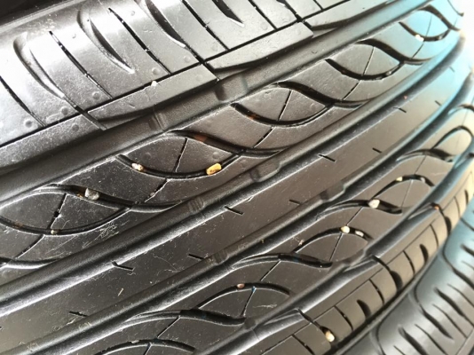 ขายยาง FIRESTONE TZ700 185-65-14 ปี12 สภาพป้ายแดง ตุ่มหน้ายางยังอยู่ ชุดละ 2,900 บาท
