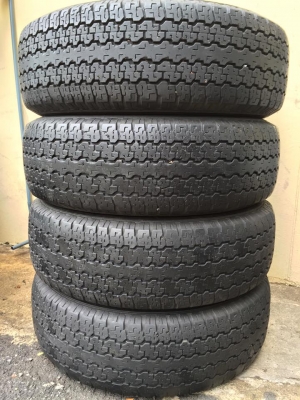 ขายยาง BRIDGESTONE H/T 689 245-70-16 ปี12 ดอกสวย ชุดละ 2,900 บาท