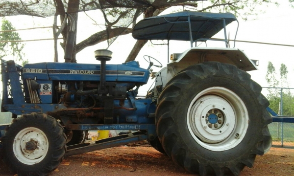 รถไถ NEWHOLLAND 6610 ติดต่อเจ้าของคุณศรณยู เบอร์ 083-355-1655