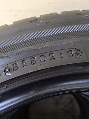 ขายยาง BRIDGESTONE POTENZA S001 225-45-17 ปี13 ดอกเต็ม ไม่กินข้าง ไม่มีปะ ชุดละ 4,900 บาท