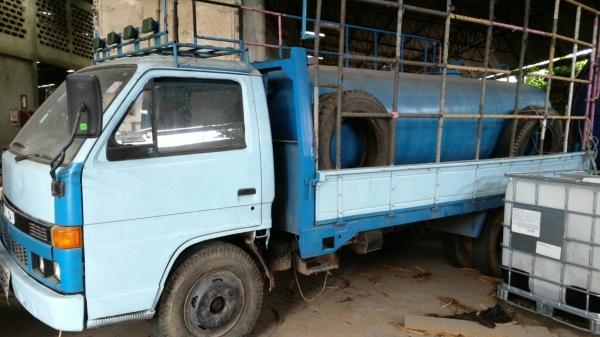ISUZU 6ล้อพร้อมแท็งค์น้ำ4000ลิตร