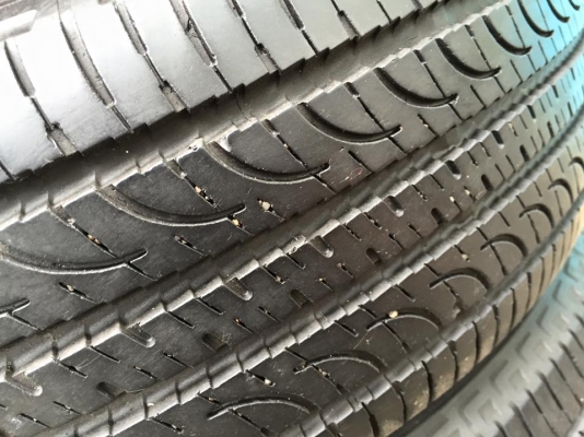 ขายยาง YOKOHAMA GEOLANDAR SUV 225-65-17 ปี13 ดอกเต็มๆ นิ่มๆ ชุดละ 3,000 บาท