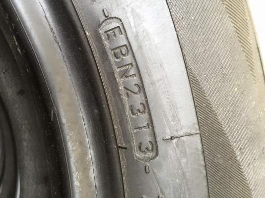 ขายยาง YOKOHAMA GEOLANDAR SUV 225-65-17 ปี13 ดอกเต็มๆ นิ่มๆ ชุดละ 3,000 บาท