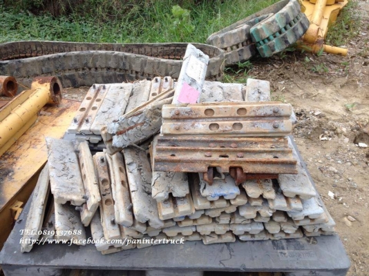 FROM JAPAN TRACK SHOE ก้อนยาง/ก๊อปยางสำหรับรถขุดไซค์ 40,45,50,55 /มีขนาดความยาว:40 เซนติเมตร /สินค้าเก่านอก ราคาเพียง(ก้อนละ) 250 บาท