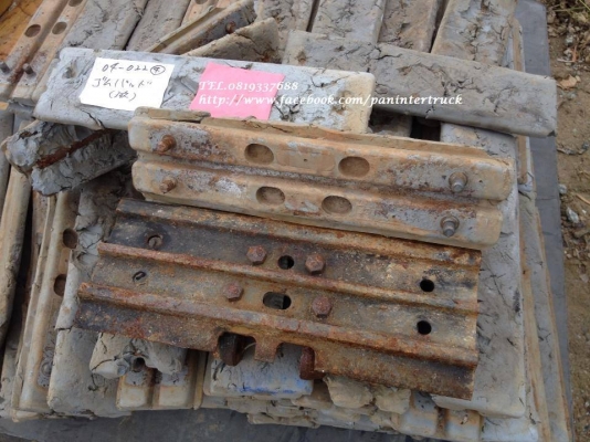 FROM JAPAN TRACK SHOE ก้อนยาง/ก๊อปยางสำหรับรถขุดไซค์ 40,45,50,55 /มีขนาดความยาว:40 เซนติเมตร /สินค้าเก่านอก ราคาเพียง(ก้อนละ) 250 บาท