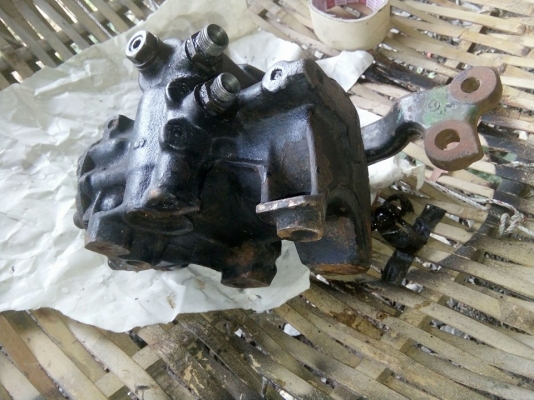 กระปุกพวงมาลัยE220(W124)