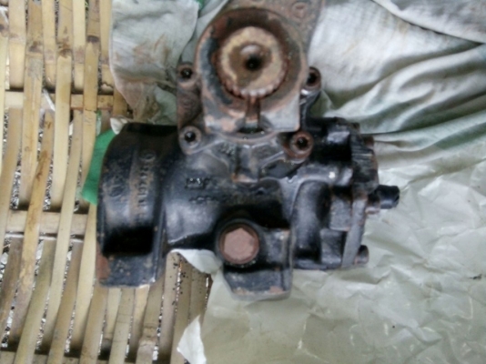 กระปุกพวงมาลัยE220(W124)