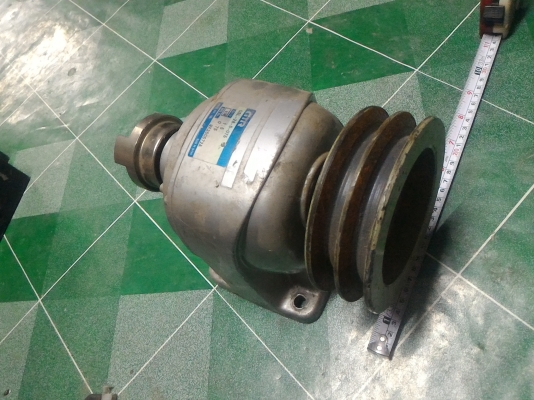 เกียร์ทดยี่ห้อ NISSEI จากญี่ปุ่น อัตราทด 1 : 5 ใช้กับมอเตอร์ขับได้ถึง 1 แรงม้า