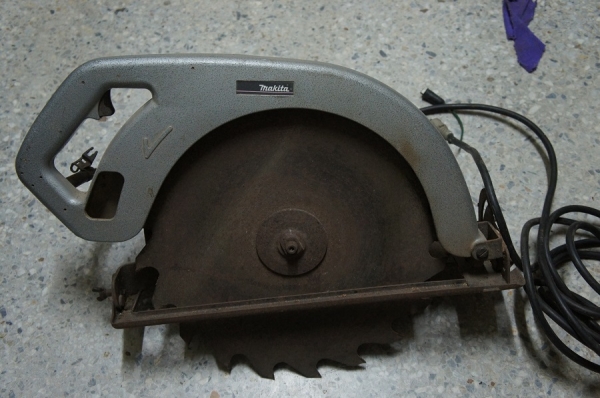 ขายเลื่อยวงเดือน 16นิ้ว Makita