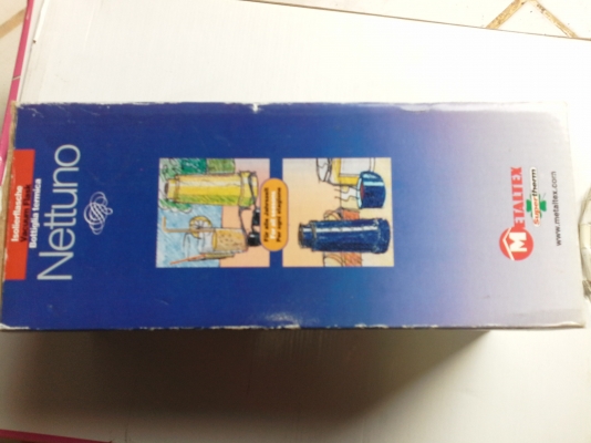 กระติกน้ำของใหม่ยี่ห้อ Nettuno ระบบสุญญากาศเก็บความร้อน - เย็น ขนาด 0.5 ลิตร ตัวกระติกเป็นสีเหลือง มีฝาที่ใช้เป็นแก้วได้