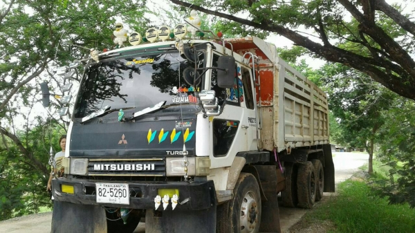 ขาย 10 ล้อดั้ม ไอ้หลง FN527M-TF2689 เครื่องเดิม 6D16 เทอร์โบ 220 แรงม้า เกียร์ 10 สปีด ดั้มสามมิตร เล่มทะเบียนครบพร้อมโอนครับ ขาย 10 ล้อดั้ม ไอ้หลง FN527M-TF2689 เครื่องเดิม 6D16 เทอร์โบ 220 แรงม้า เกียร์ 10 สปีด ดั้มสามมิตร เล่มทะเบียนครบพร้อมโอนครับ