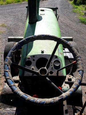 ขอขายรถไถจอนเดียร์ รุ่น2130พร้อมดันหน้า ผาน7 รถพร้อมทำงานราคาต่รองได้ครับ ขอขายรถไถจอนเดียร์ รุ่น2130พร้อมดันหน้า ผาน7 รถพร้อมทำงานราคาต่รองได้ครับ