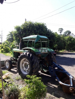 ขอขายรถไถจอนเดียร์ รุ่น2130พร้อมดันหน้า ผาน7 รถพร้อมทำงานราคาต่รองได้ครับ ขอขายรถไถจอนเดียร์ รุ่น2130พร้อมดันหน้า ผาน7 รถพร้อมทำงานราคาต่รองได้ครับ