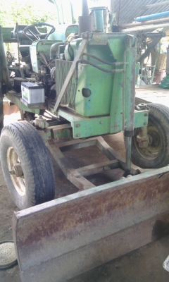 ขอขายรถไถจอนเดียร์ รุ่น2130พร้อมดันหน้า ผาน7 รถพร้อมทำงานราคาต่รองได้ครับ