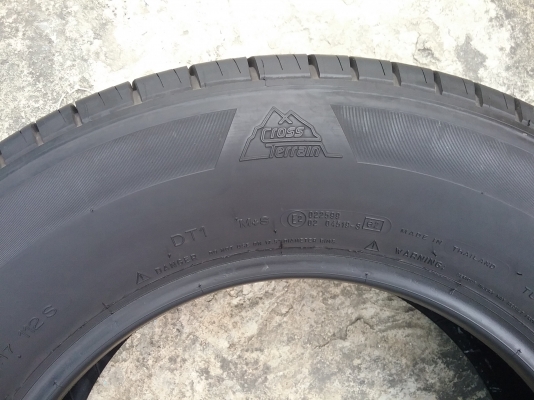 MICHELIN 265 65R17 สัปดาห์ที่20ปี2015 ลงพื้นจริงปลายปี2015สภาพสวยมากๆไร้ที่ติ ดอกยางเยอะมากๆ ไม่มีปะ