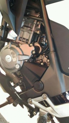 ขายHonda Cb300f รถ สภาพใหม่จดทะเบียนรถปี 2015