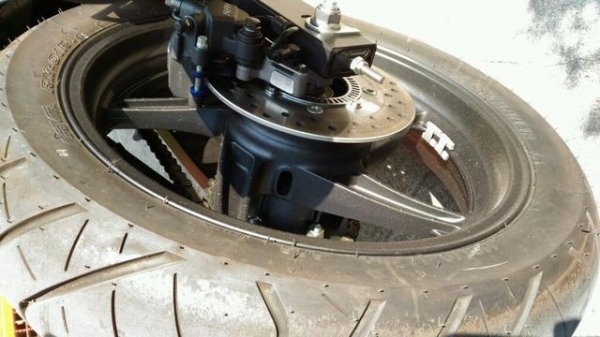 ขายHonda Cb300f รถ สภาพใหม่จดทะเบียนรถปี 2015