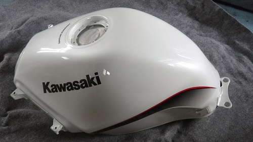 ขาย ถังน้ำมัน Ninja250 สีขาว