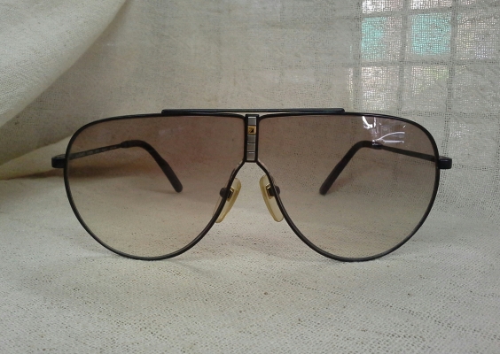 แว่นตากันแดดนักบิน! ซุปเปอร์นางฟ้า! 99.99\% NIKON Giugiaro made in Japan เวรี่บิ๊กไซซ์! แว่นตากันแดดนักบิน! ซุปเปอร์นางฟ้า! 99.99\% NIKON Giugiaro made in Japan เวรี่บิ๊กไซซ์!