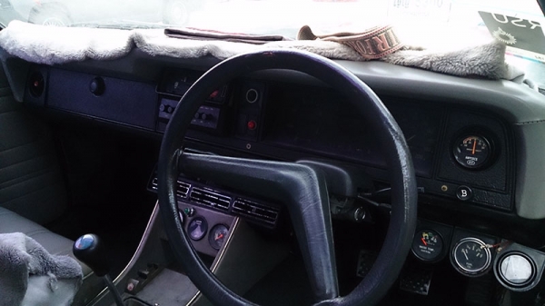 ขายรถเก๋งฟอร์ดรุ่นเก่า 19550 บาท