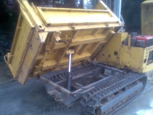 ขายรถดั้ม ตีนตะขาบ  Kubota Desel