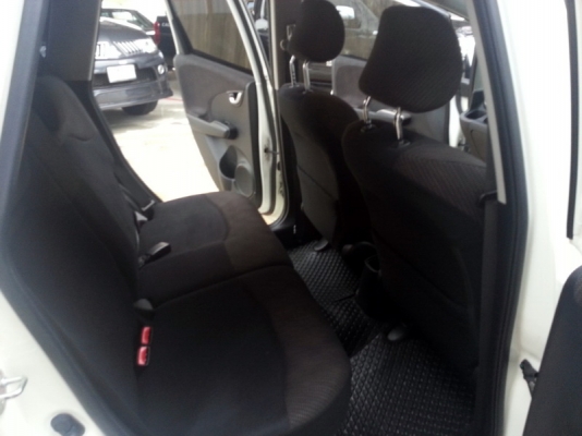 ขายด่วน ! Honda Jazz 1.3 HYBRID ปี 2013