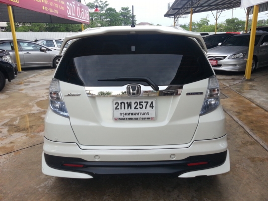 ขายด่วน ! Honda Jazz 1.3 HYBRID ปี 2013