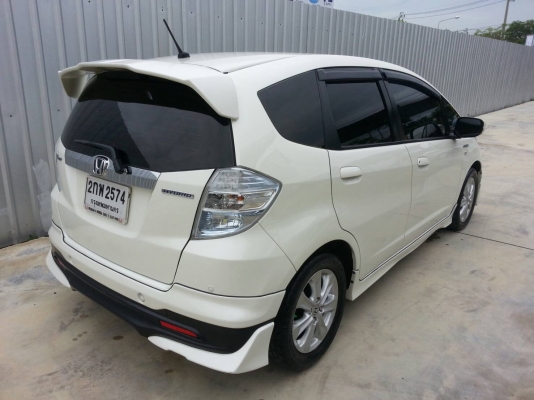 ขายด่วน ! Honda Jazz 1.3 HYBRID ปี 2013