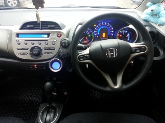 ขายด่วน ! Honda Jazz 1.3 HYBRID ปี 2013