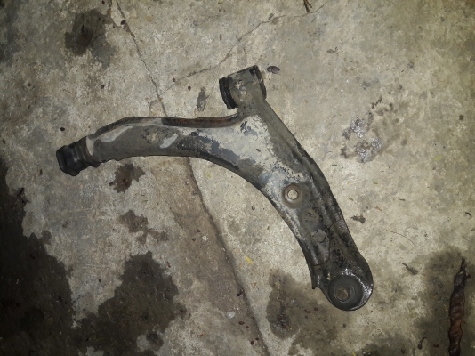 ปีกนกตัวล่าง ด้านขวา ใส่ HONDA CITY TYPE Z