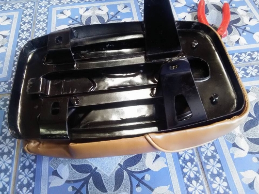 ตะแกงหลัง +เบาะเบื้ล 92 95 งานใหม่ 2800 ติดต่อ 0819306939