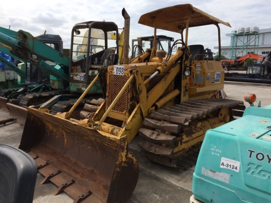 รถตักตีนตะขาบ CAT รุ่น 931 SN: 10N0539 นำเข้าจากญี่ปุ่น ราคาถูกมาก ๆ ครับ