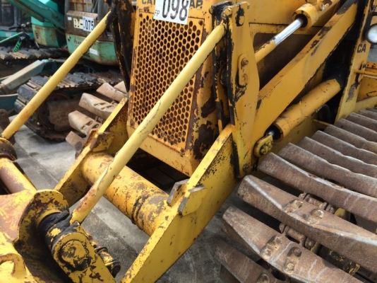 รถตักตีนตะขาบ CAT รุ่น 931 SN: 10N0539 นำเข้าจากญี่ปุ่น ราคาถูกมาก ๆ ครับ