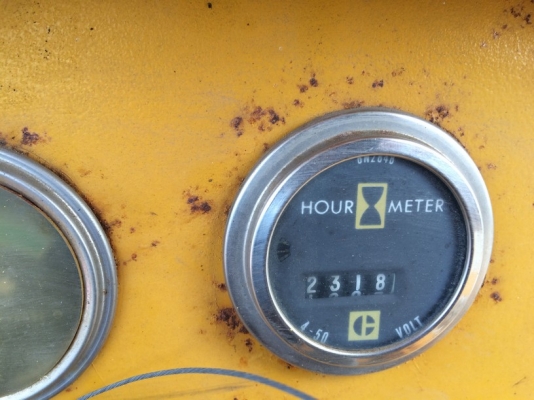 รถตักตีนตะขาบ CAT รุ่น 931 SN: 10N0539 นำเข้าจากญี่ปุ่น ราคาถูกมาก ๆ ครับ